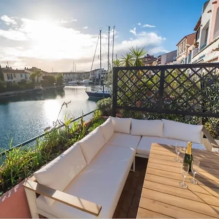 L'escapade Du Port-box -vue Canaux - Saint-tropez アパート グリモー